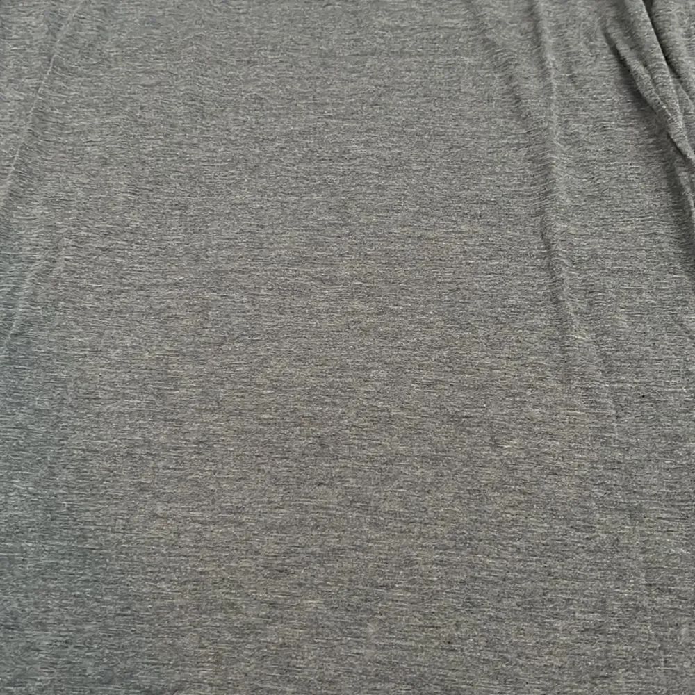 Gap Grey Tee Small new - Picture 4 of 5